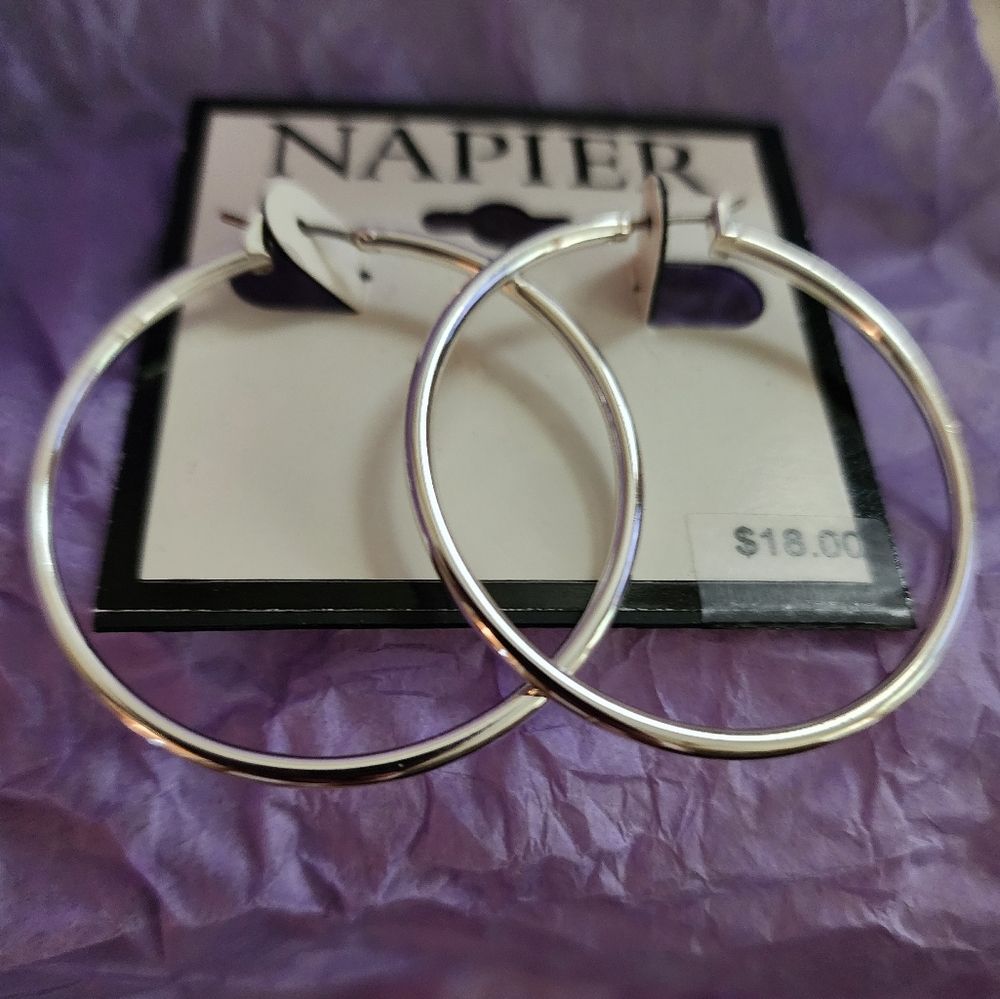 NAPIER SILVERTONE HOOPS NWT